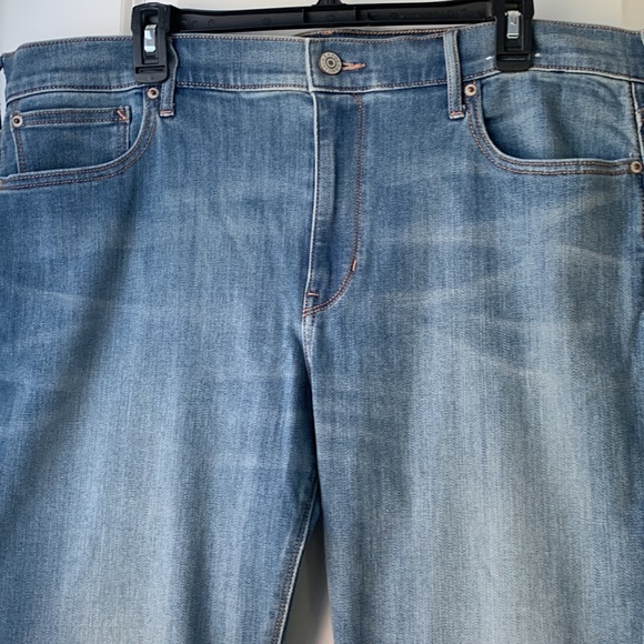 EXPRESS MID RISE BARELY BOOT JEAN - Picture 2 of 6